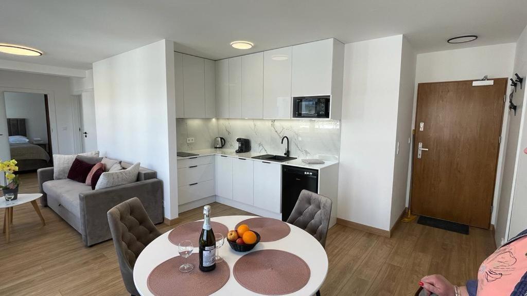 Apartamenty Bella Mare 罗威 外观 照片
